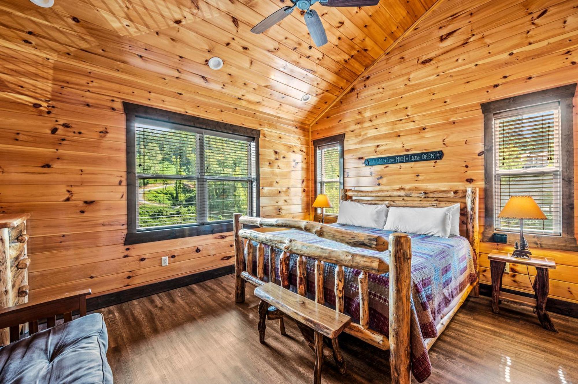 فيلا جاتلينبرجفي The Majestic Pine Retreat By Stony Brook Cabins المظهر الخارجي الصورة